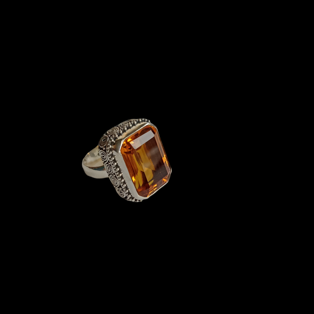 Gold plated ring with terbium