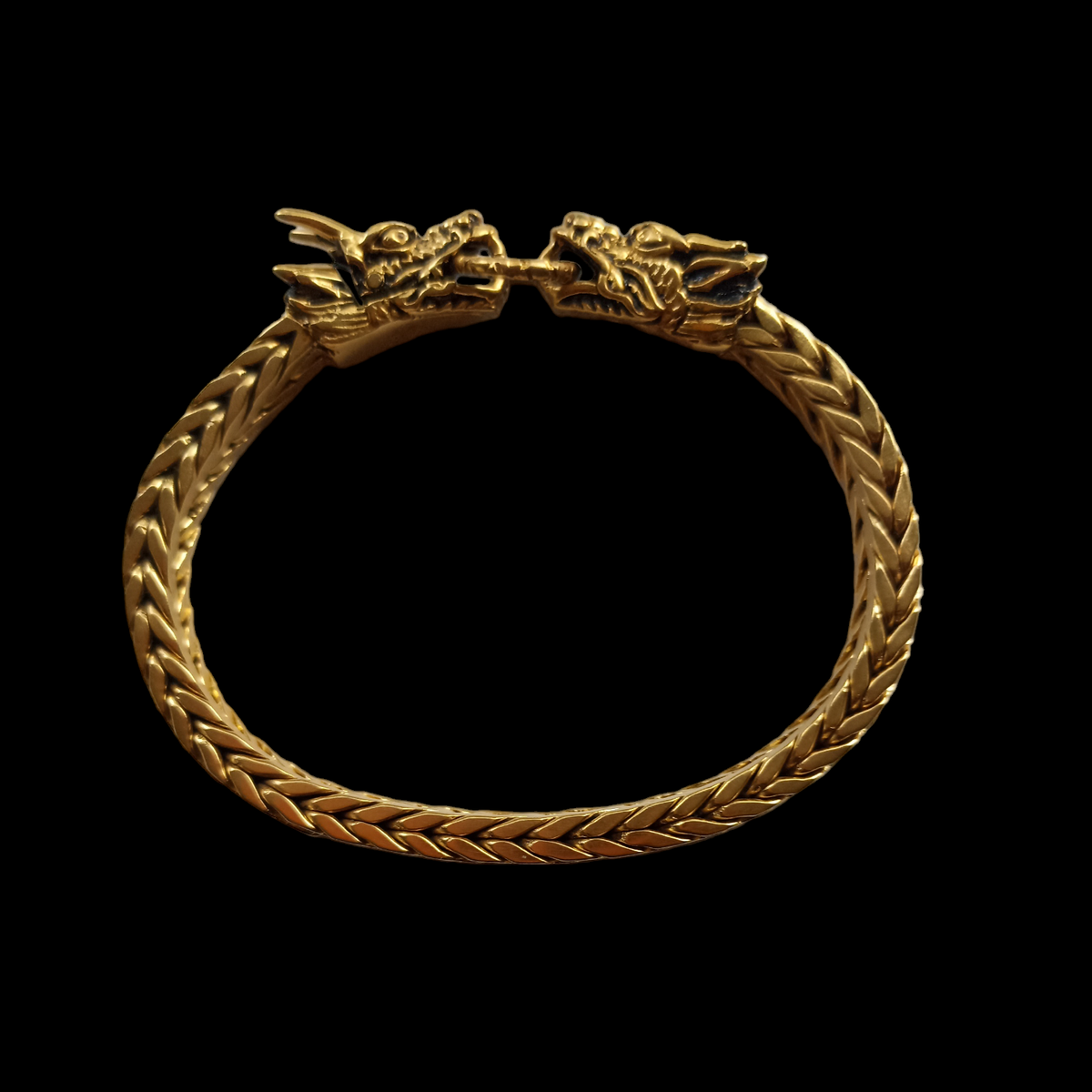 Flexible bracelet with two dragons