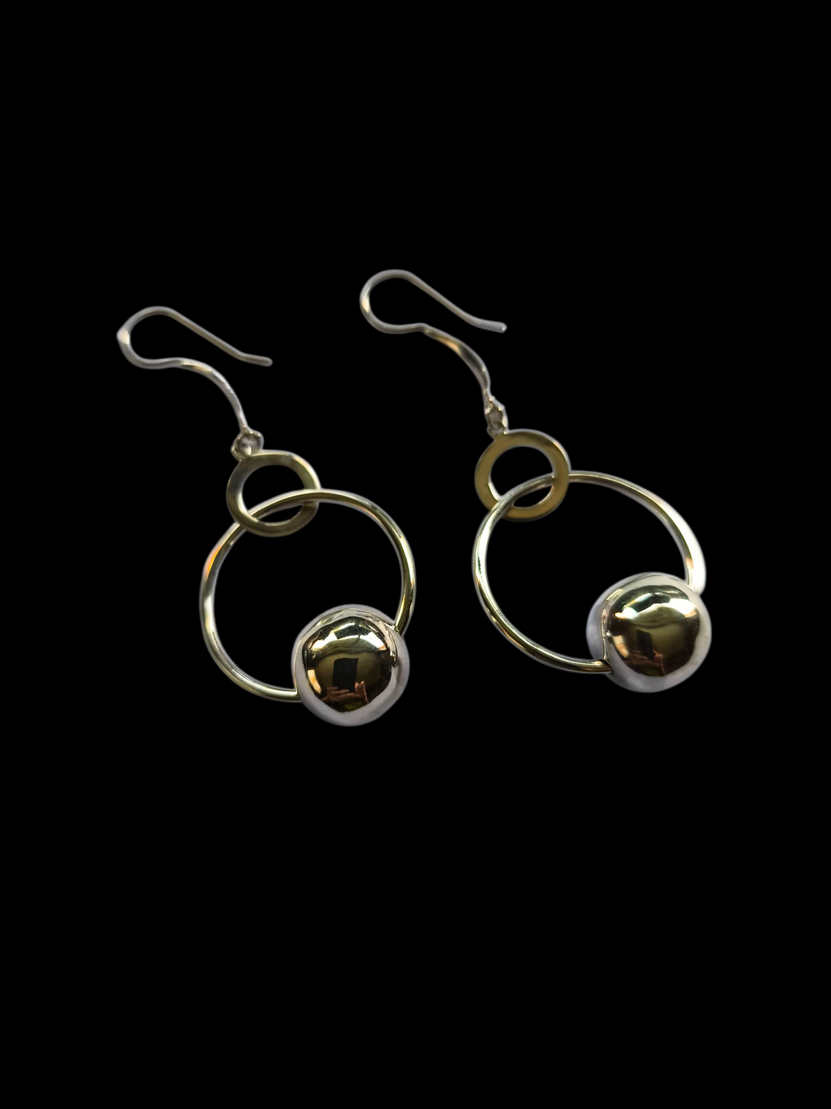 Pendientes hechos a mano en plata