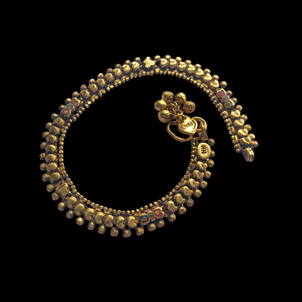 Tobillera antigua de India, hecha a mano con plata dorada. Longitud 28 cm Peso 28 gr Old silver anklet gold plated from India .Lula Maiz