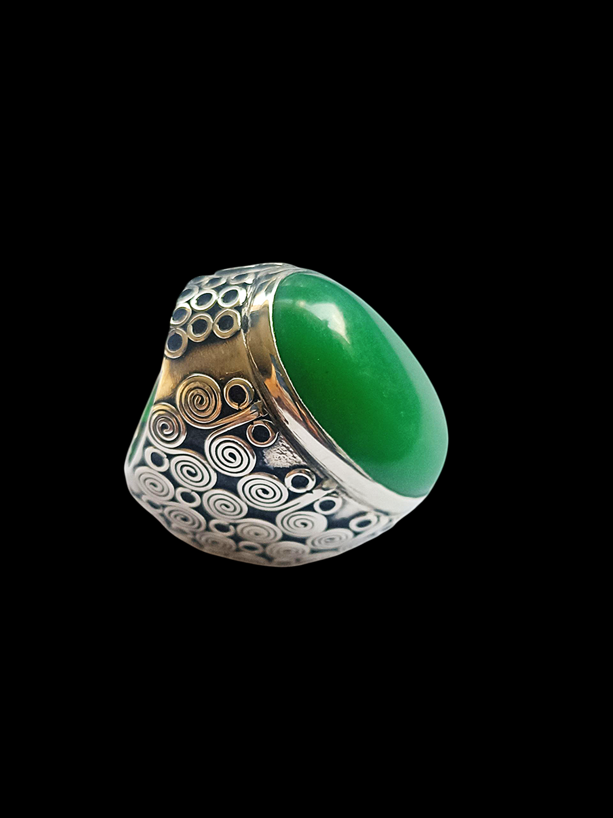 Handcrafted ring with natural stone