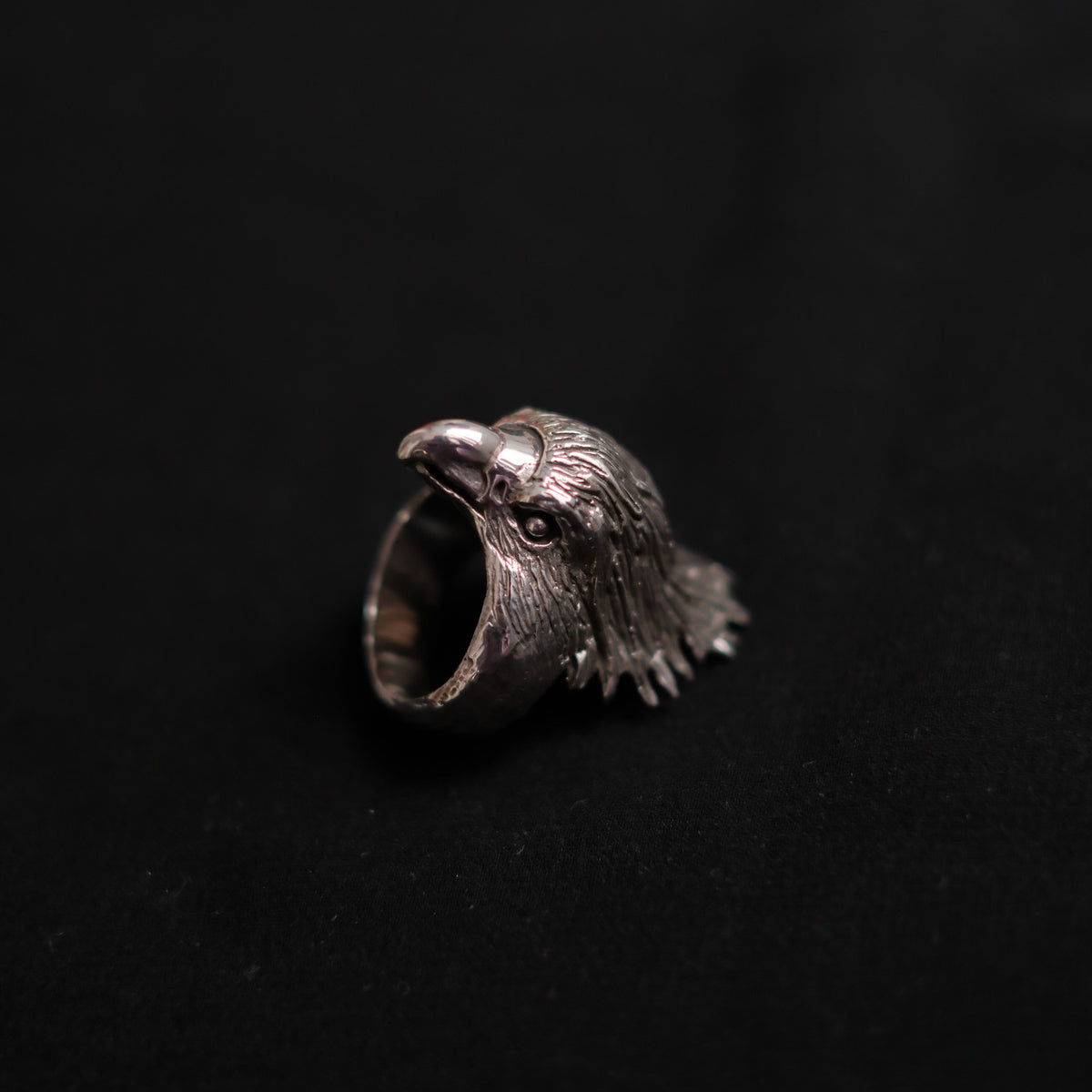 Ring with eagle