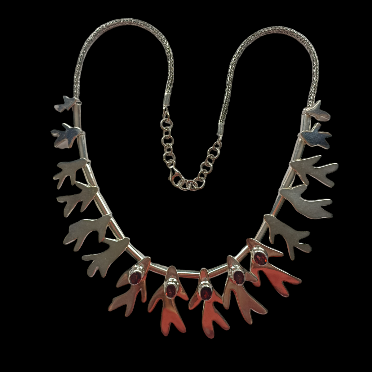 Contemporary necklace with garnets