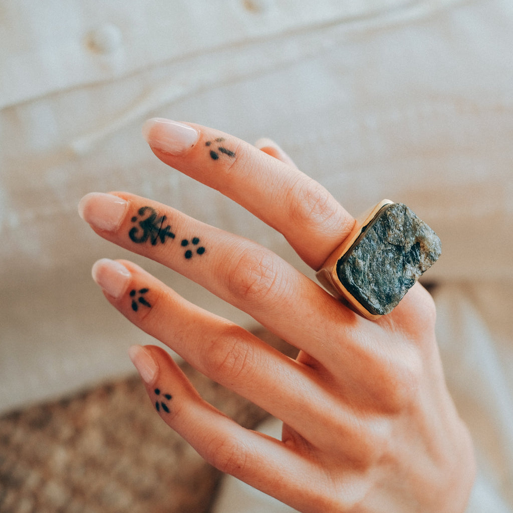  Anillos XXL de plata dorada. Anillos con piedras naturales. Hand made silver rings with gems.